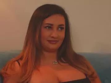 yaracollins from Chaturbate