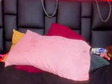 yayahilton from Chaturbate