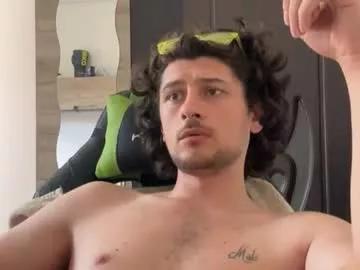 yellowsubmarinex2 from Chaturbate