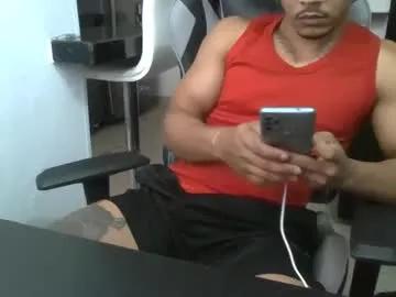 yimmi_latino from Chaturbate