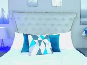 yommi_winx from Chaturbate