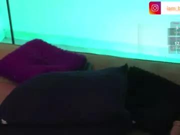 yourtoybella from Chaturbate is Freechat