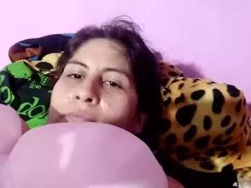 yummy_milf4u from Chaturbate