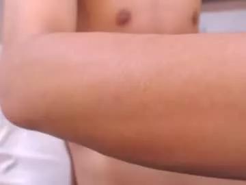 yummyjustine07 from Chaturbate