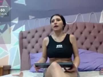 zaharaskylar from Chaturbate
