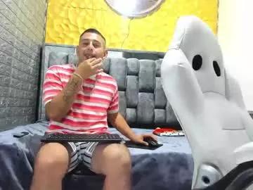 zaynraven from Chaturbate is Freechat