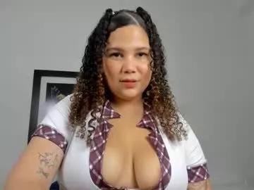 zoee_lov from Chaturbate