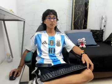 zoro_v from Chaturbate