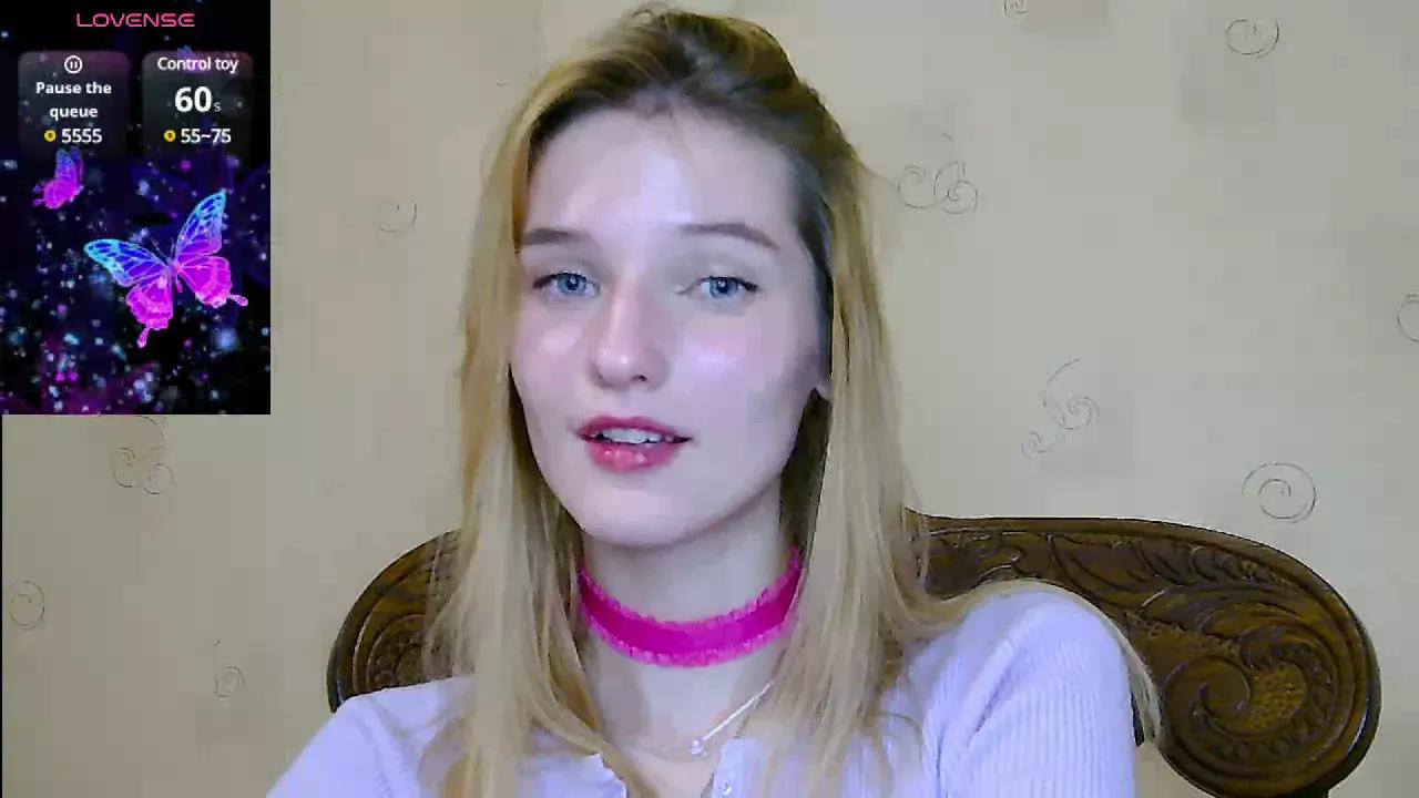 adamoon from Cherry is Freechat