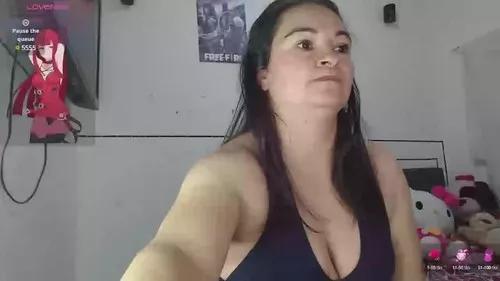 Photos of aishakhan from Cherry is Freechat