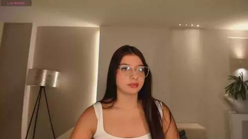 Photos of alanacardona from Cherry is Freechat