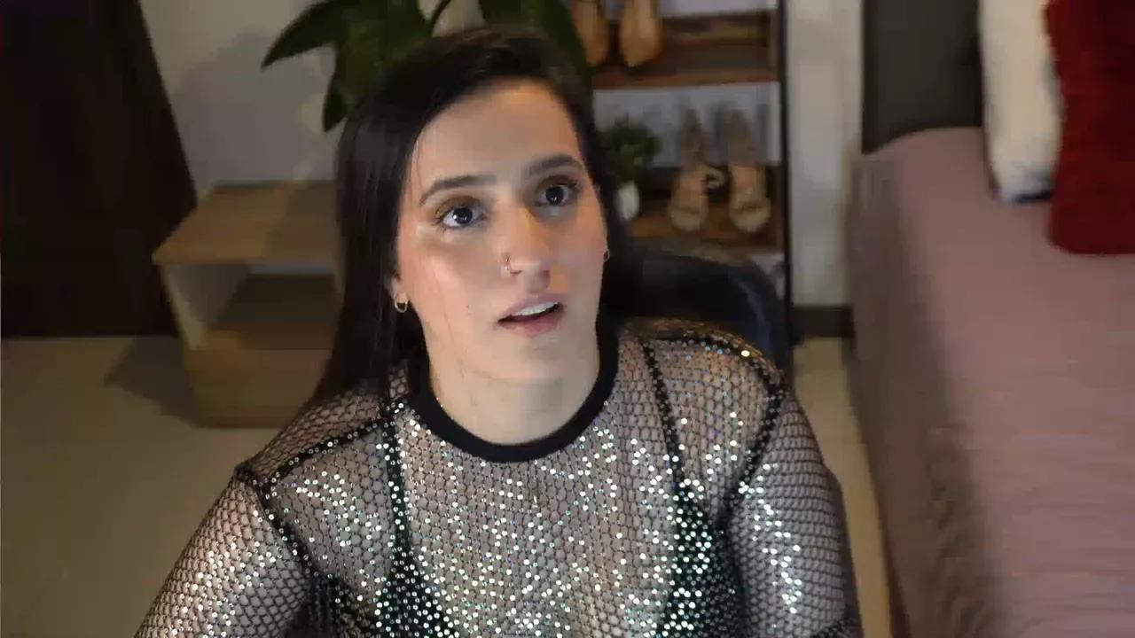 Photos of alexajhonsonof from Cherry is Freechat