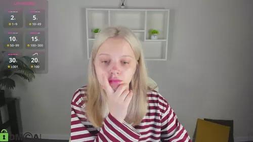 Photos of allicecox from Cherry is Freechat