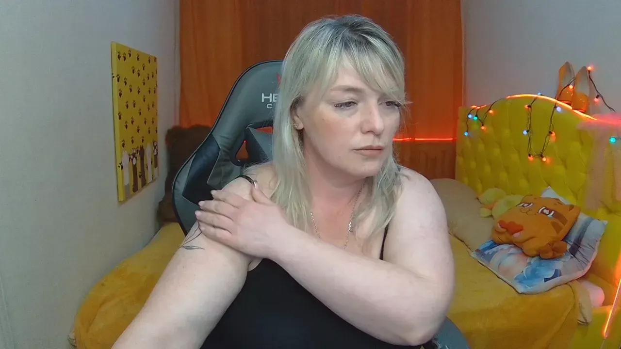 Dirty chat webcam: explore liveshows with versed models, from laying bare to fetishes, in a variety of sexy free adult webcams.