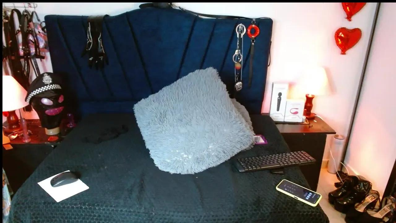 Ameliemartinez webcams show profile image 