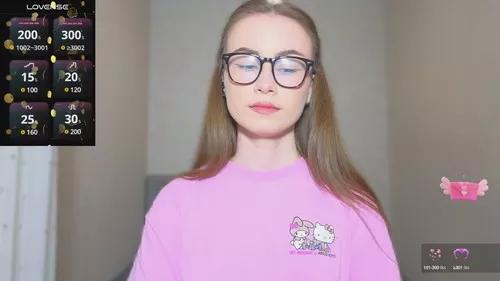Photos of aminalux from Cherry is Freechat