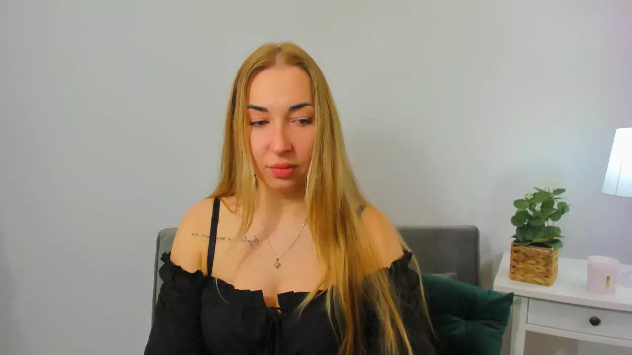 ariasensual from Cherry is Freechat