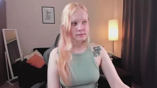 Photos of boostyboobs from Cherry is Freechat