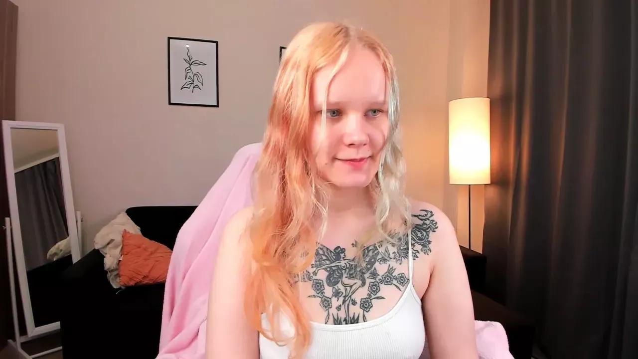 Photos of boostyboobs from Cherry is Freechat