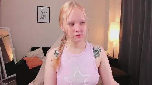 Photos of boostyboobs from Cherry is Freechat