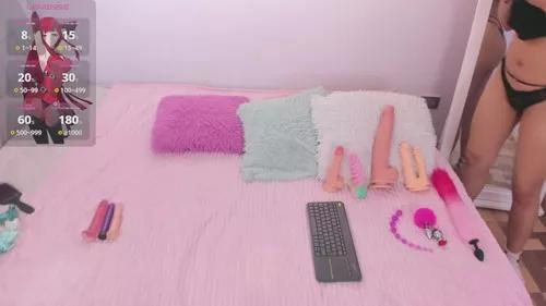 cloeelove from Cherry is Freechat