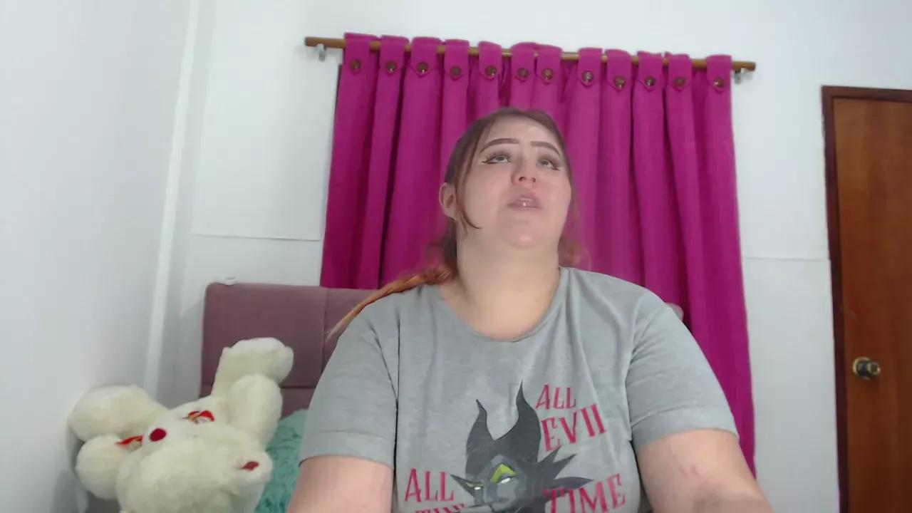 Photos of coralinefox1 from Cherry is Freechat