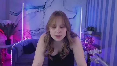 crystallpaws from Cherry is Freechat