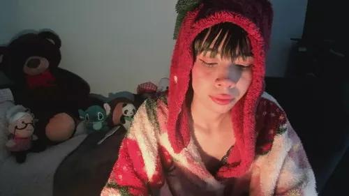 Photos of dolliette from Cherry is Freechat