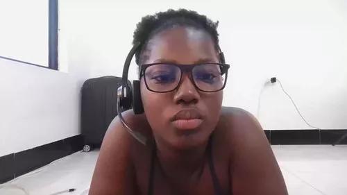 ebonierose1 from Cherry is Freechat