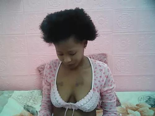 ebonypretty4u from Cherry is Freechat