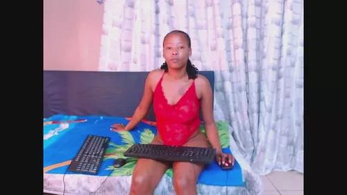 Photos of ebonypretty4u from Cherry is Freechat