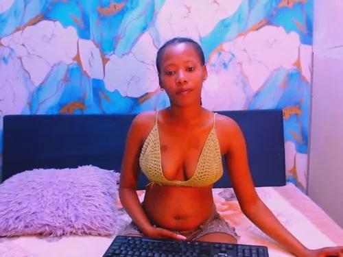 Photos of ebonypretty4u from Cherry is Freechat