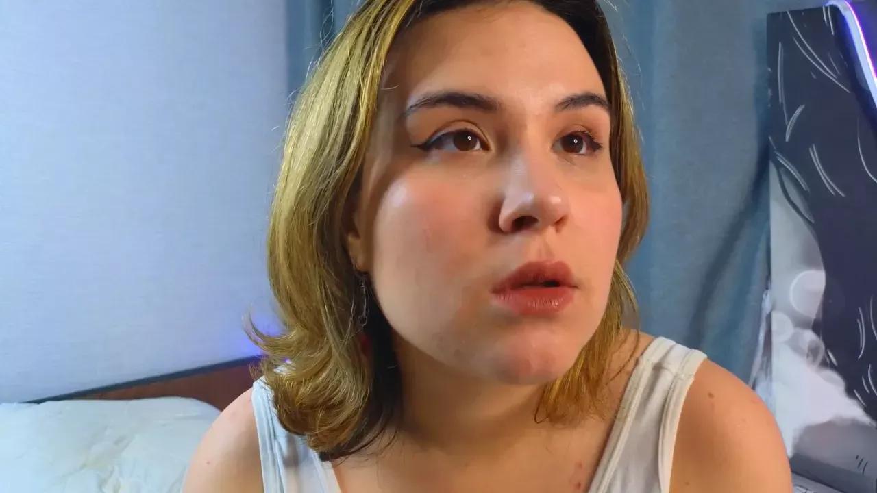 Photos of elizabethdixon from Cherry is Freechat
