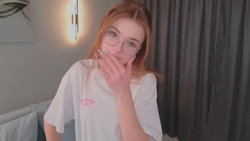 Photos of elizabethfee from Cherry is Freechat