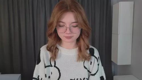 Photos of elizabethfee from Cherry is Freechat