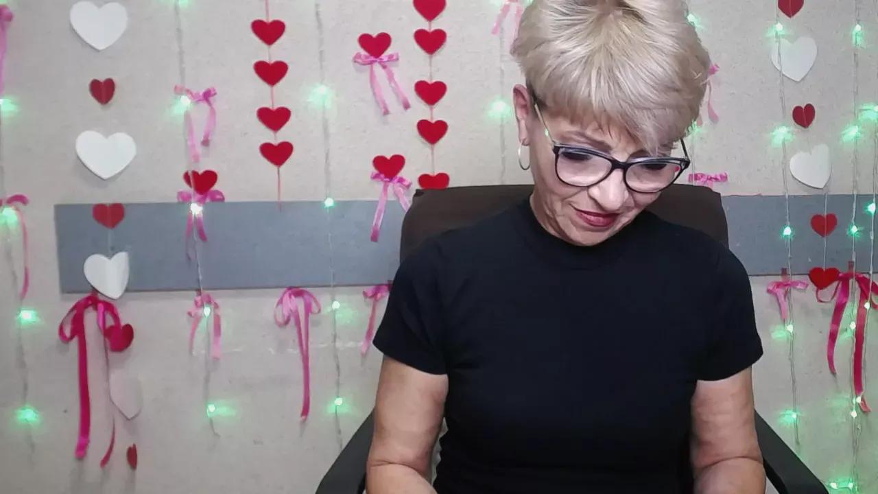 Photos of ellabonito from Cherry is Freechat
