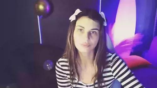 emilyreal from Cherry is Freechat