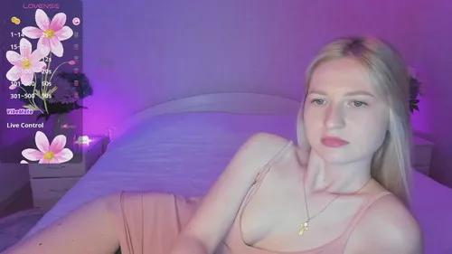 emilyshinex from Cherry is Freechat