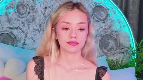 estellarich from Cherry is Freechat
