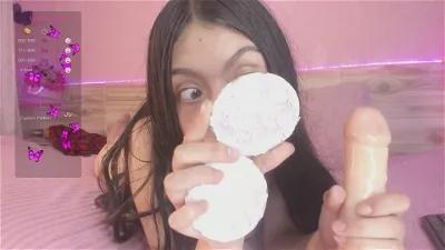 girl2004 from Cherry is Freechat