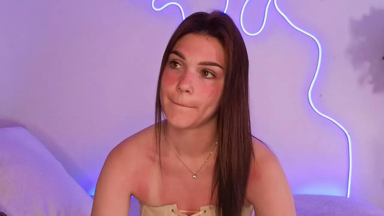 hillywilson from Cherry is Freechat