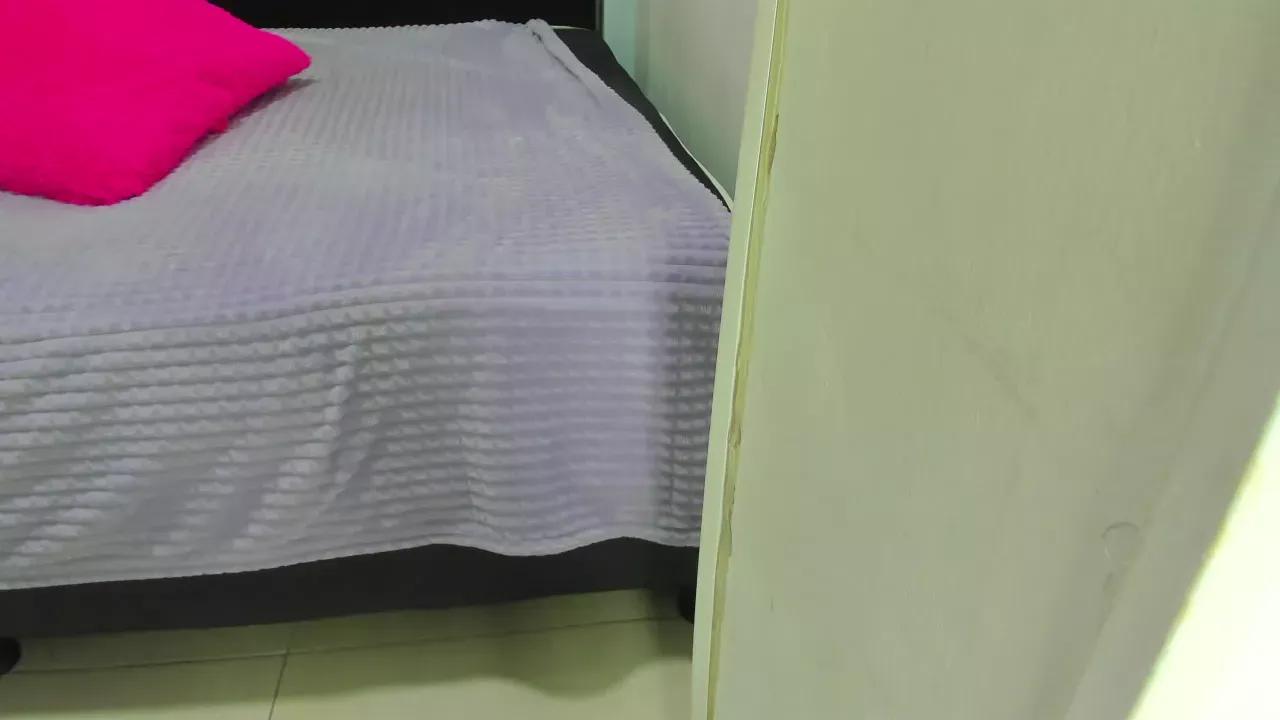 iisabellanoa from Cherry is Freechat