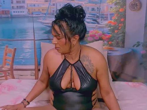Photos of indiansparkle from Cherry is Freechat