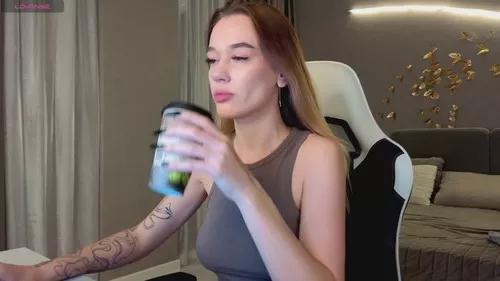 jessicaloyd from Cherry
