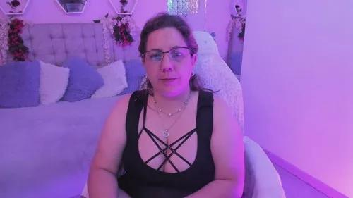 Katiejones webcams show profile image 