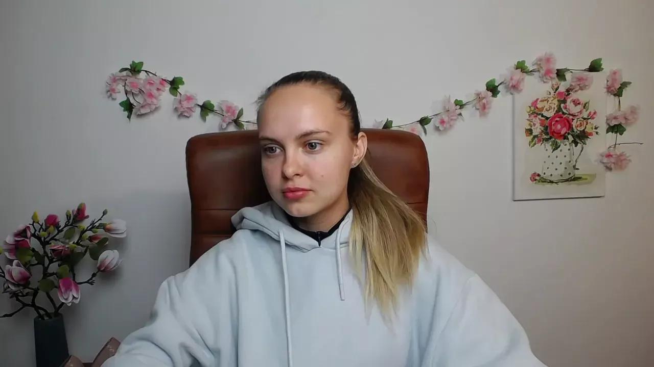 Photos of khaleesimoon from Cherry is Freechat