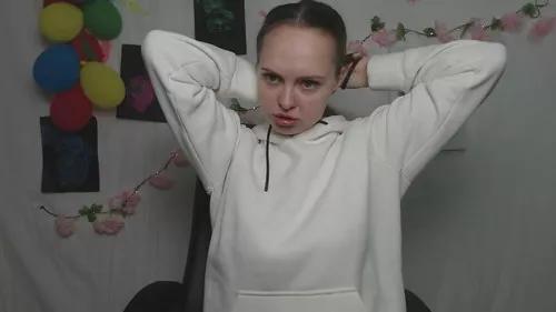 khaleesimoon from Cherry is Freechat