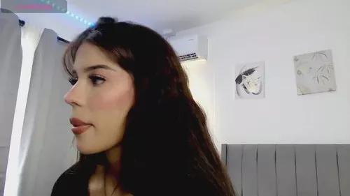Lailaatyler webcams show profile image 