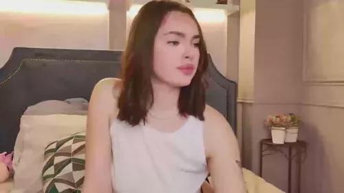 Laurabrigs webcams show profile image 