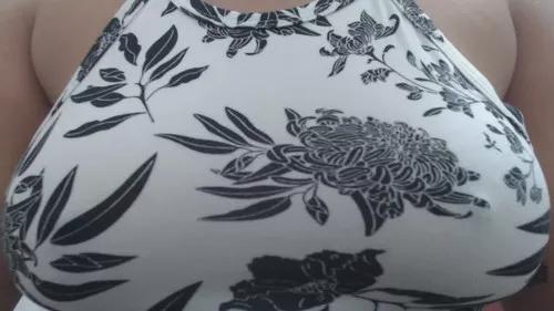 laurahott from Cherry is Freechat